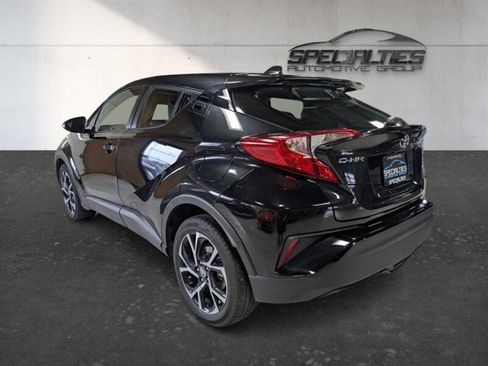 Used 2021 Toyota C-HR XLE FWD image 8