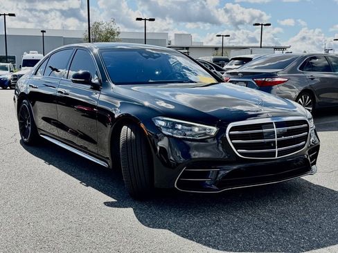 Used 2023 Mercedes-Benz S 580 4MATIC Sedan image 3