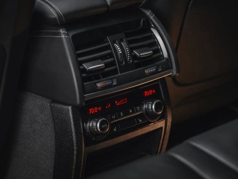 Used 2017 BMW X5 M image 41