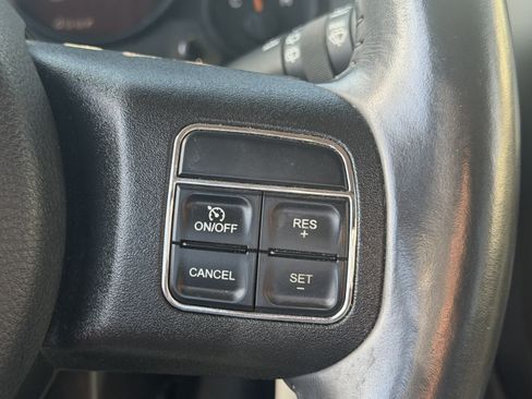 Used 2016 Jeep Patriot High Altitude FWD image 22