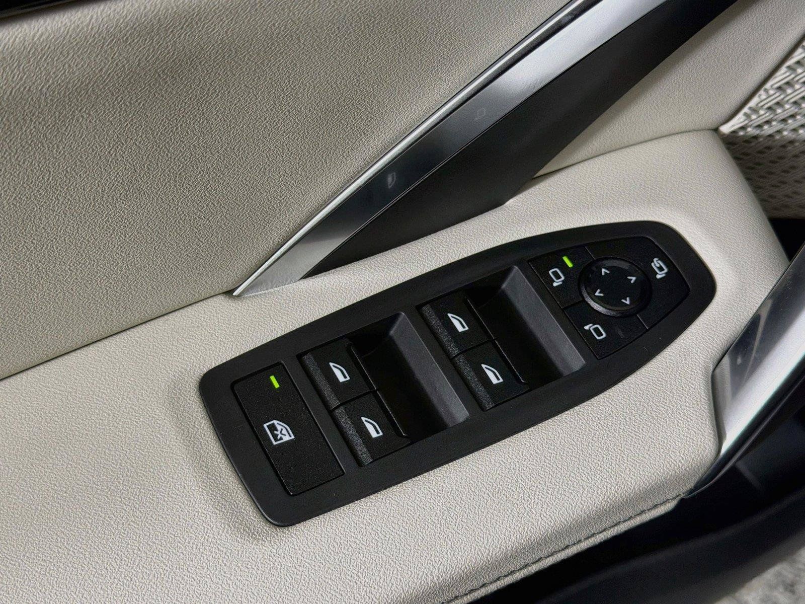 New 2027 BMW X1 xDrive28i AWD/4WD image 17