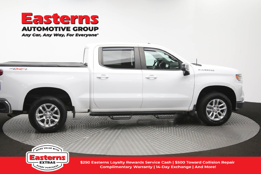Used 2023 Chevrolet Silverado 1500 LT AWD/4WD image 46