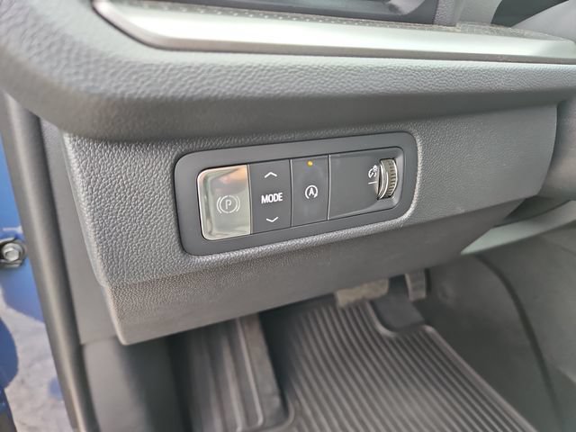 Used 2025 Chevrolet Traverse LT w/ Midnight/Sport Edition FWD image 18
