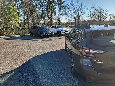 Used 2021 Subaru Outback 2.5i image 8