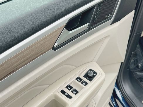 Used 2021 Volkswagen Atlas SEL Premium image 15