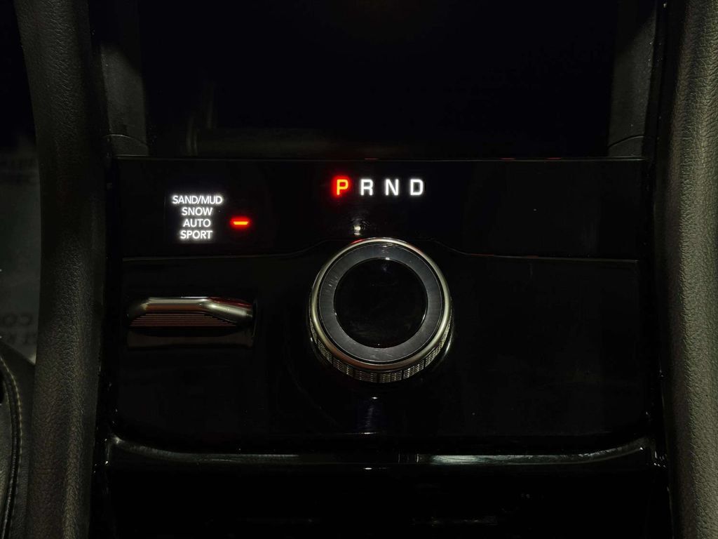 Used 2023 Jeep Grand Cherokee Limited AWD/4WD image 17