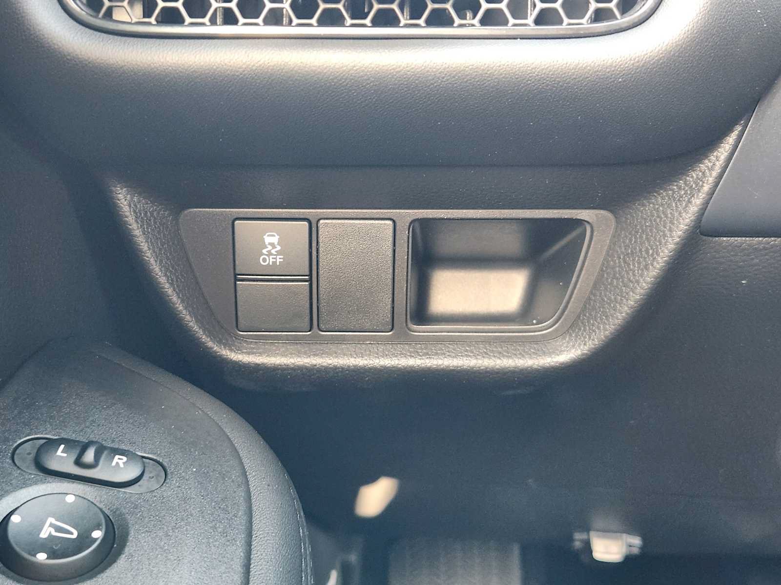 Certified 2024 Honda HR-V LX image 21