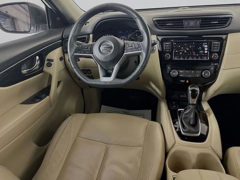 Used 2020 Nissan Rogue SL w/ Premium Package image 24