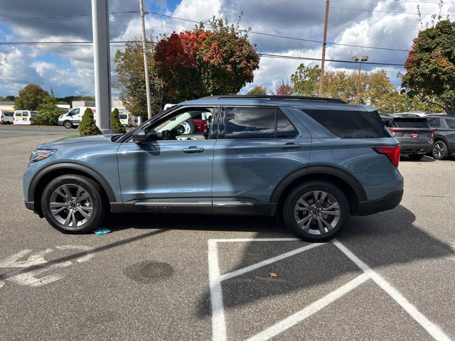Used 2025 Ford Explorer Active w/ Active Comfort Package AWD/4WD image 4