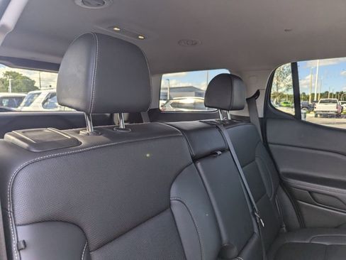 Used 2021 GMC Acadia SLT w/ Elevation Edition image 14