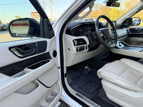 Used 2019 Lincoln Navigator L Reserve w/ Cargo Package AWD/4WD image 31