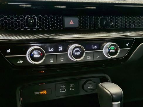 Used 2025 Honda CR-V EX-L image 9