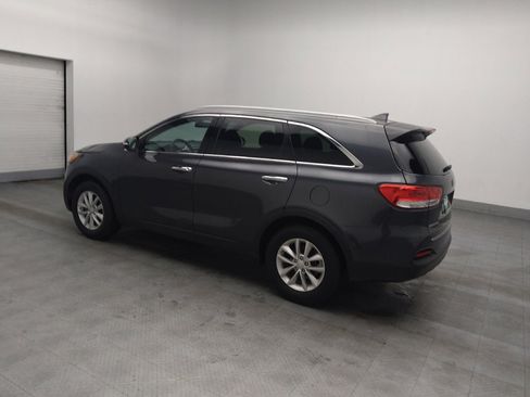 Used 2018 Kia Sorento LX image 3