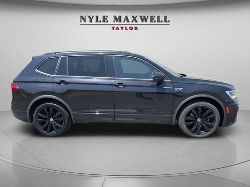 Used 2021 Volkswagen Tiguan SE R-Line FWD image 4
