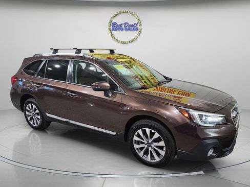 Used 2019 Subaru Outback 3.6R Touring AWD/4WD image 8