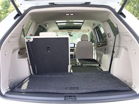 New 2026 Volkswagen Atlas SE image 8