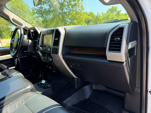 Used 2017 Ford F150 Lariat AWD/4WD image 12