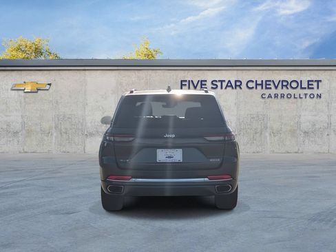 Used 2023 Jeep Grand Cherokee Overland AWD/4WD image 7