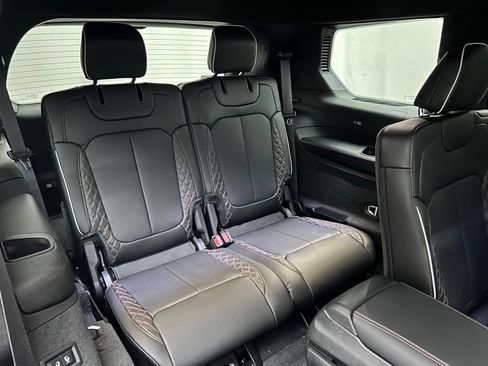 New 2026 Jeep Grand Cherokee L Summit w/ Obsidian Package AWD/4WD image 16