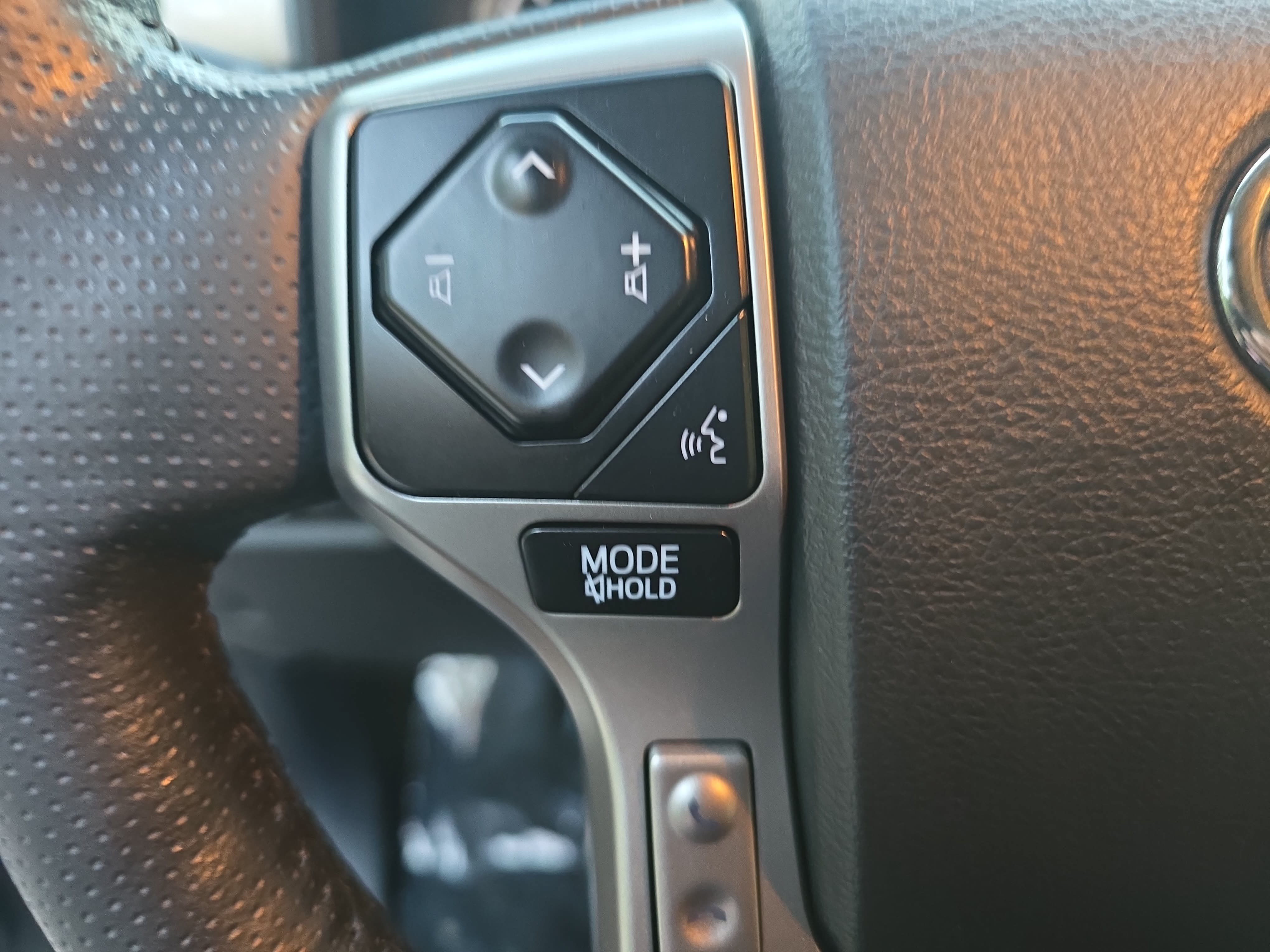 Used 2024 Toyota 4Runner Limited AWD/4WD image 15