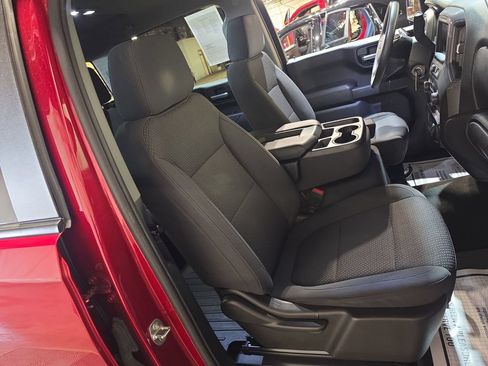 Used 2021 Chevrolet Silverado 1500 Custom AWD/4WD image 24