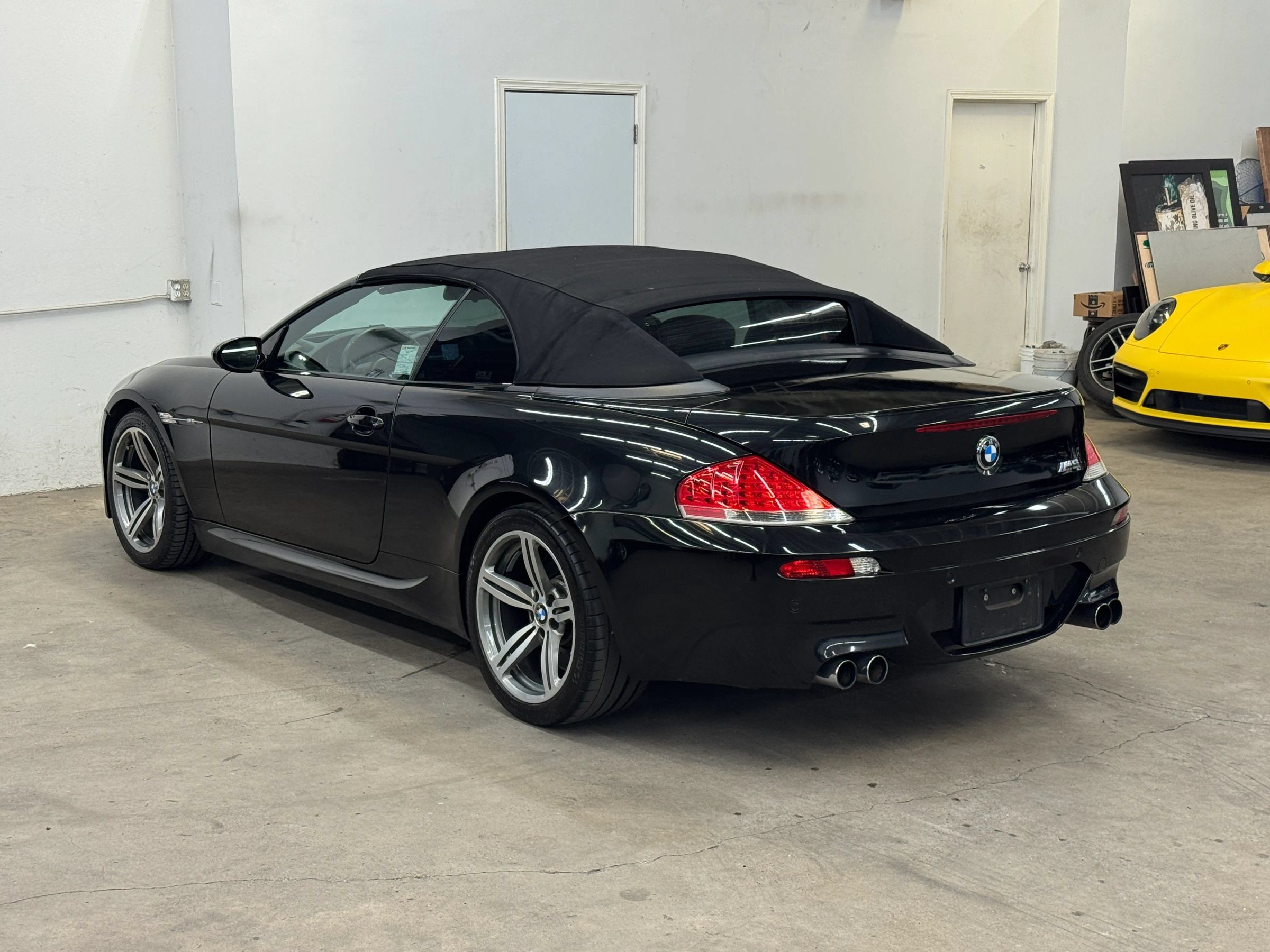 Used 2007 BMW M6 Convertible RWD image 5