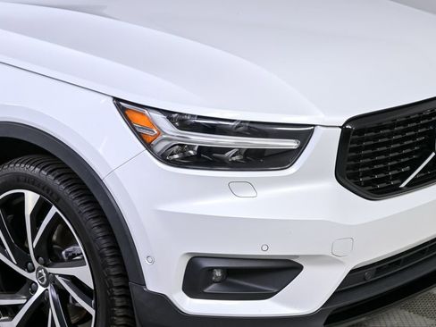 Used 2021 Volvo XC40 T5 R-Design w/ Advanced Package image 36