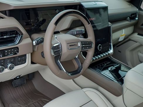 New 2026 GMC Yukon XL Denali w/ Denali Reserve Package AWD/4WD image 9