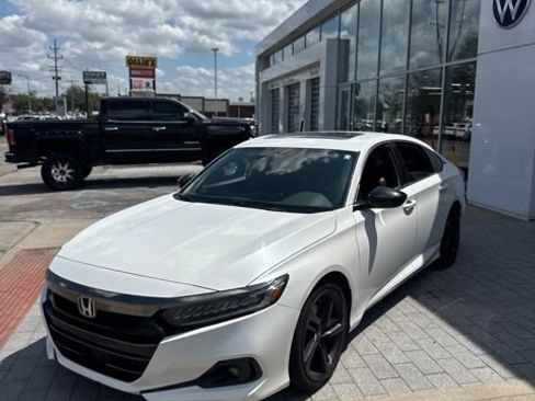 Used 2021 Honda Accord Sport image 14