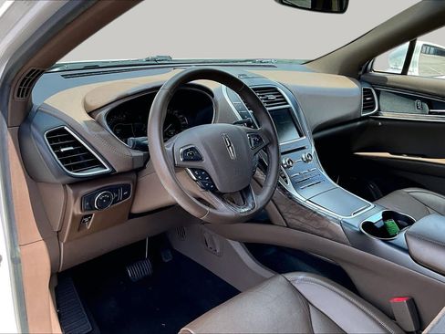 Used 2016 Lincoln MKX Reserve FWD image 18
