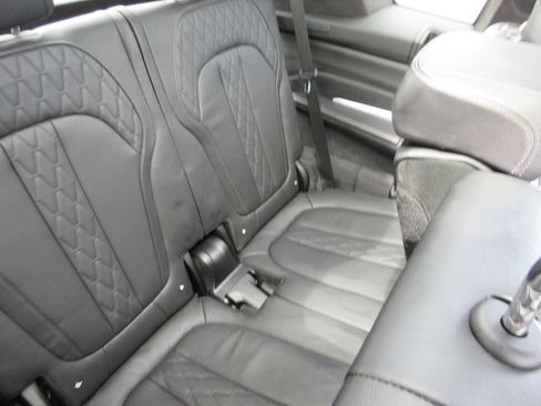 Used 2019 BMW X7 xDrive50i w/ Dynamic Handling Package AWD/4WD image 27