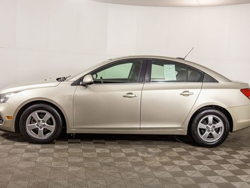Used 2015 Chevrolet Cruze LT image 28