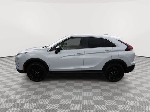 Used 2023 Mitsubishi Eclipse Cross LE AWD/4WD image 8