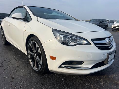 Used 2019 Buick Cascada Premium FWD image 1