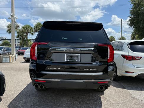 Used 2024 GMC Yukon Denali Ultimate AWD/4WD image 5