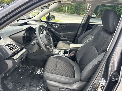 Used 2023 Subaru Forester Premium AWD/4WD image 16