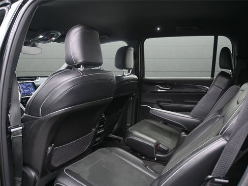 Used 2021 Jeep Grand Cherokee L Altitude image 9