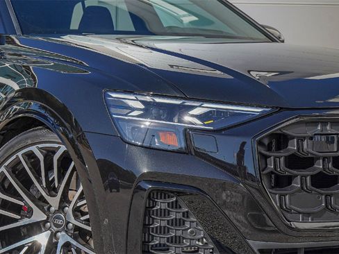 Used 2024 Audi SQ8 Prestige image 4