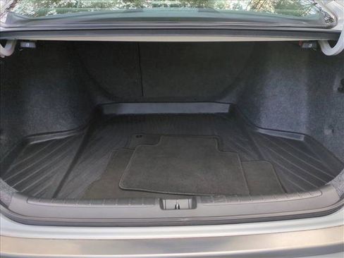 Used 2021 Honda Accord Touring image 6