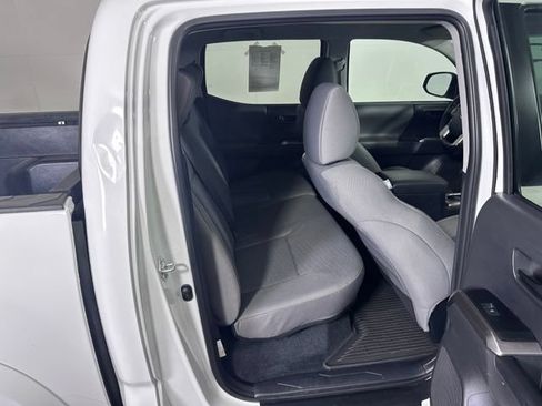 Used 2023 Toyota Tacoma SR5 AWD/4WD image 11