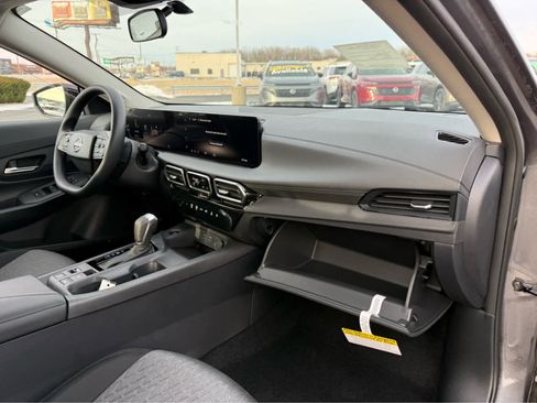 New 2026 Nissan Sentra SV w/ Floor Mat Package FWD image 10
