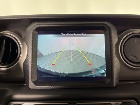 Used 2023 Jeep Wrangler Willys image 25