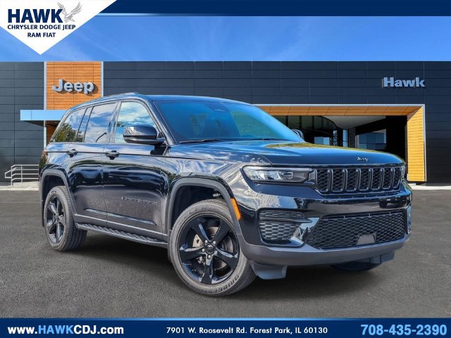 Certified 2025 Jeep Grand Cherokee Altitude AWD/4WD image 1