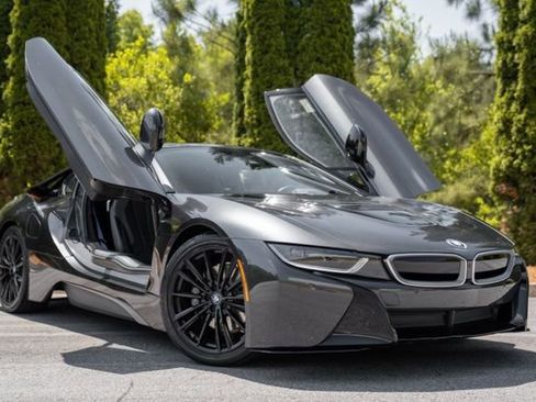Used 2020 BMW i8 Coupe AWD/4WD image 5