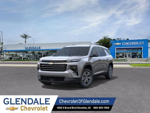 New 2026 Chevrolet Traverse LT w/ Driver Confidence Package image 8