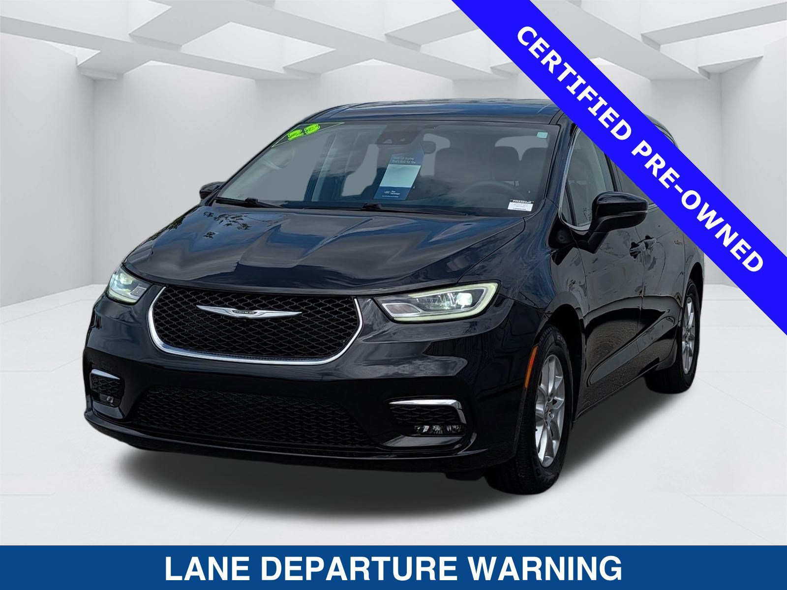 Used 2023 Chrysler Pacifica Touring-L FWD image 8