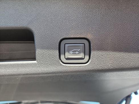 New 2026 Chevrolet Traverse LT image 10