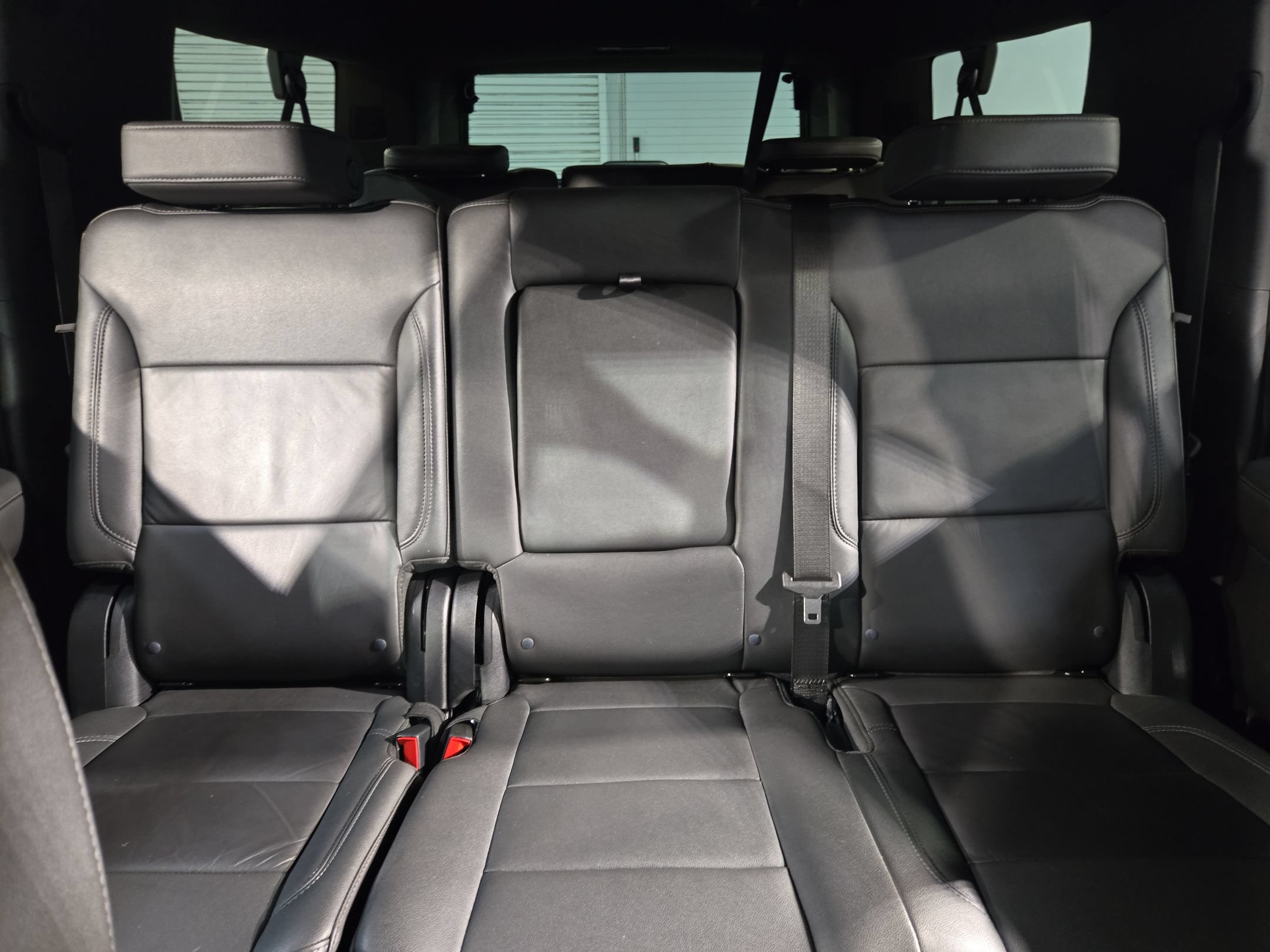 Used 2025 Chevrolet Suburban Z71 AWD/4WD image 11
