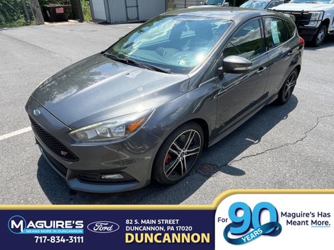 Certified 2017 Ford Focus ST FWD image 1