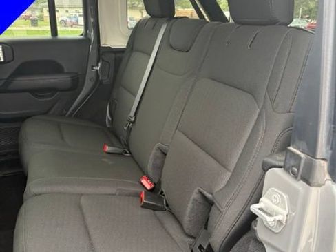 Used 2021 Jeep Wrangler Unlimited Sahara w/ Uconnect 4C Nav & Sound Group AWD/4WD image 26